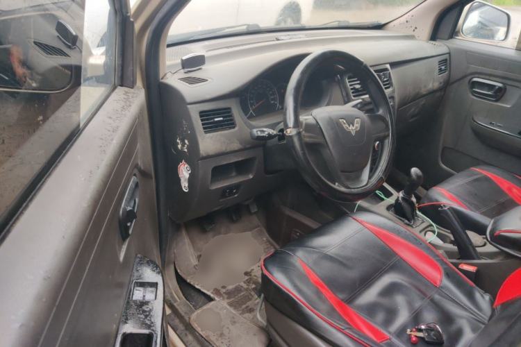 Used Wuling Rongguang V 2016 1.5L Standard Version Driver Seat