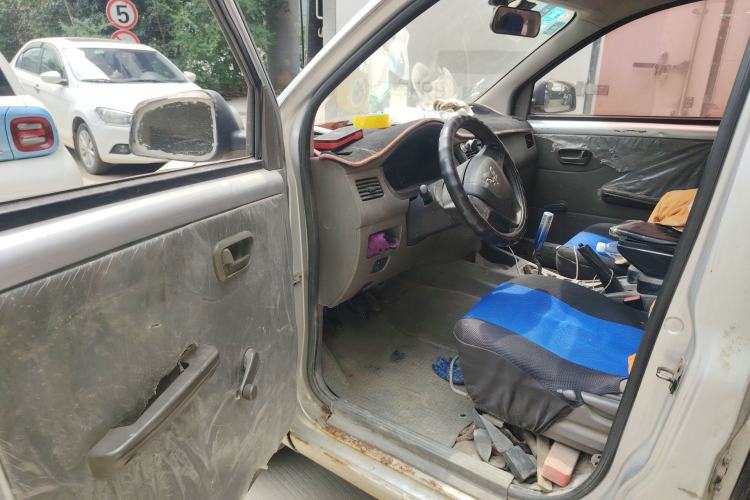 Used Wuling Rongguang V 2016 1.2L Practical Version Driver Seat