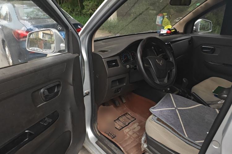 Used Wuling Rongguang V 2016 1.5L Standard Version Driver Seat