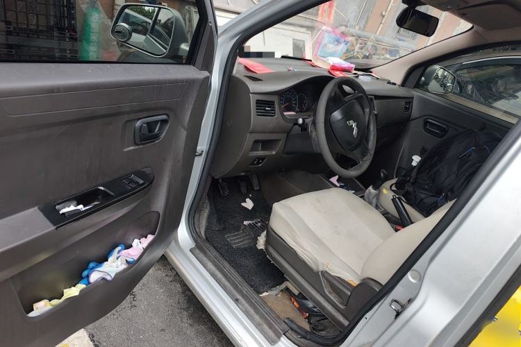 Used Wuling Rongguang V 2016 1.5L Standard Version Driver Seat