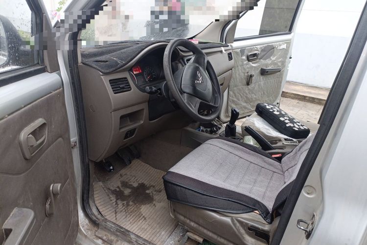 Used Wuling Rongguang V 2016 1.2L Practical Version Driver Seat