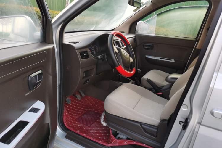 Used Wuling Rongguang V 2016 1.5L Standard Version Driver Seat