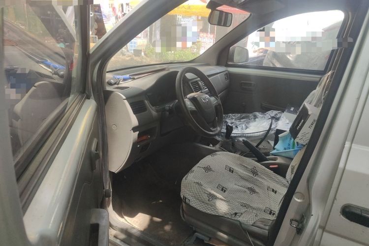 Used Wuling Rongguang V 2016 1.2L Practical Model Non-Power-Assisted Driver Seat
