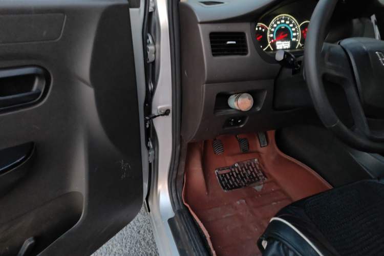 Used Wuling Rongguang V 2016 1.5L Standard Version Driver Seat