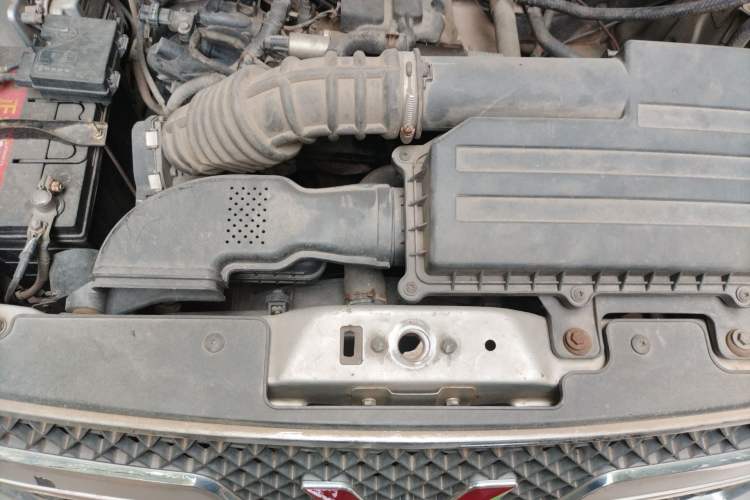 Used Wuling Rongguang V 2016 1.5L Standard Version Engine Bay