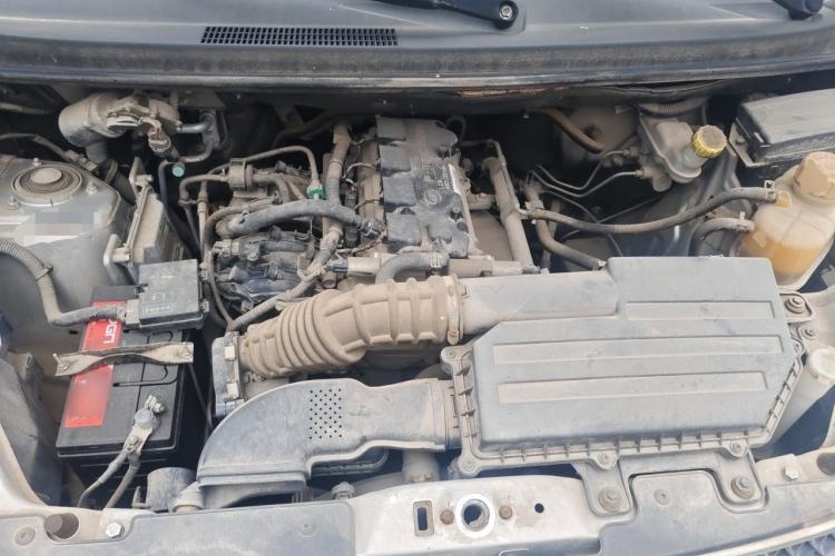 Used Wuling Rongguang V 2016 1.5L Standard Version Engine Bay