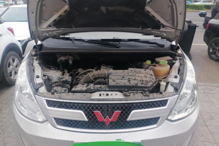 Used Wuling Rongguang V 2016 1.5L Practical Version Engine Bay