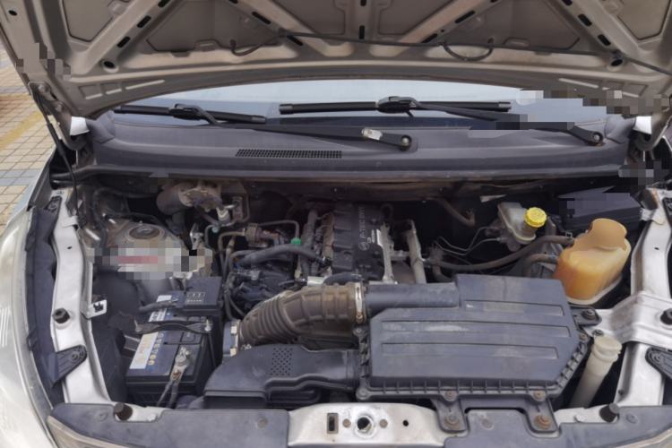 Used Wuling Rongguang V 2016 1.5L Standard Version Engine Bay