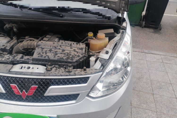 Used Wuling Rongguang V 2016 1.5L Practical Version Engine Bay Left