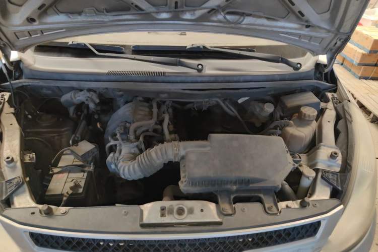 Used Wuling Rongguang V 2016 1.2L Practical Model Non-Power-Assisted Engine Bay Left