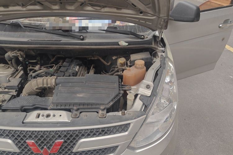 Used Wuling Rongguang V 2016 1.5L Practical Version Engine Bay Left
