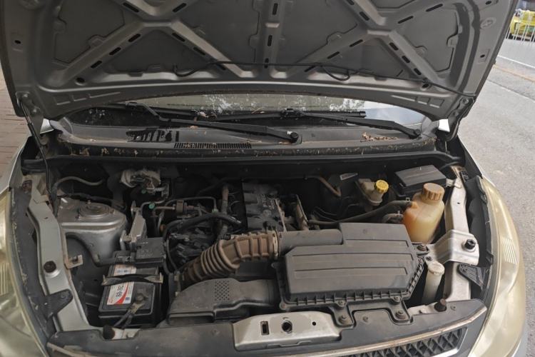 Used Wuling Rongguang V 2016 1.5L Standard Version Engine Bay