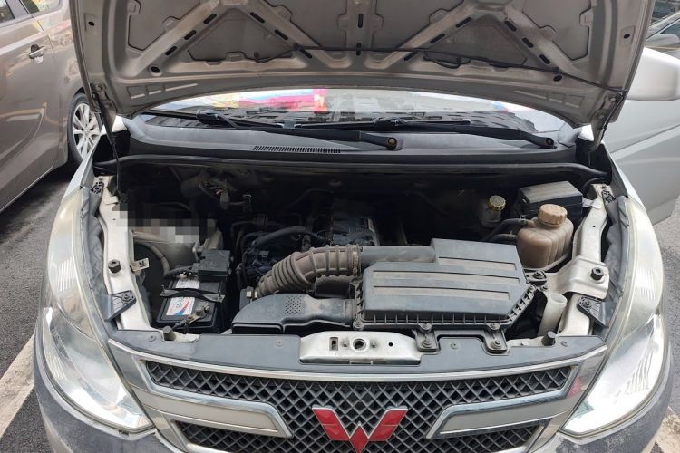 Used Wuling Rongguang V 2016 1.5L Standard Version Engine Bay