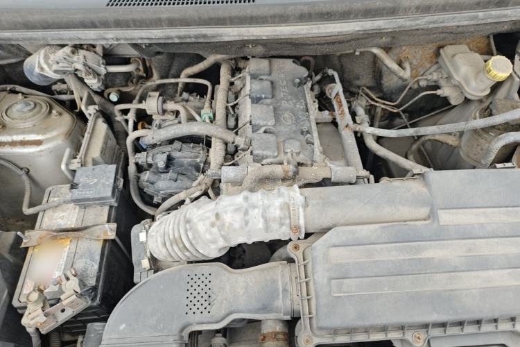 Used Wuling Rongguang V 2016 1.5L Standard Version Engine Bay