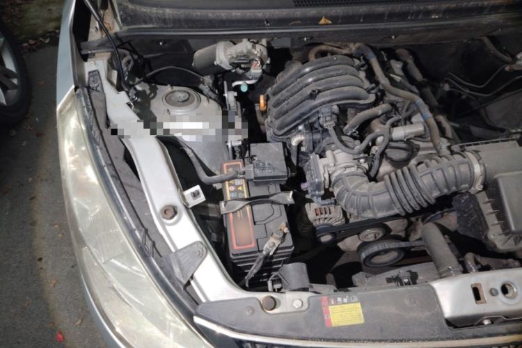 Used Wuling Rongguang V 2016 1.2L Standard Version Engine Bay Right