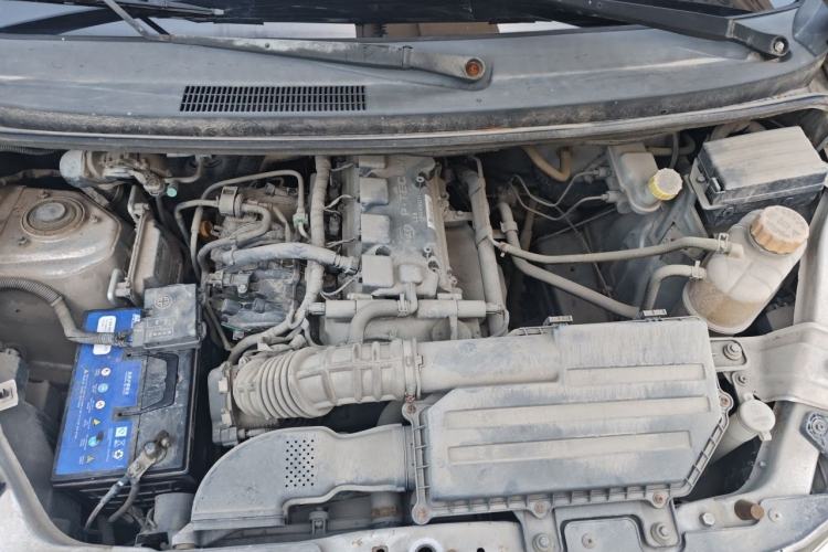 Used Wuling Rongguang V 2016 1.5L Standard Version Engine Bay