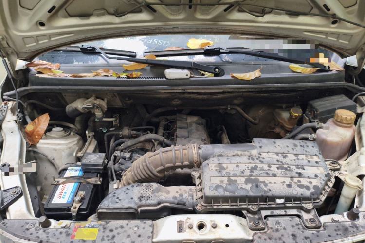 Used Wuling Rongguang V 2016 1.5L Standard Version Engine Bay