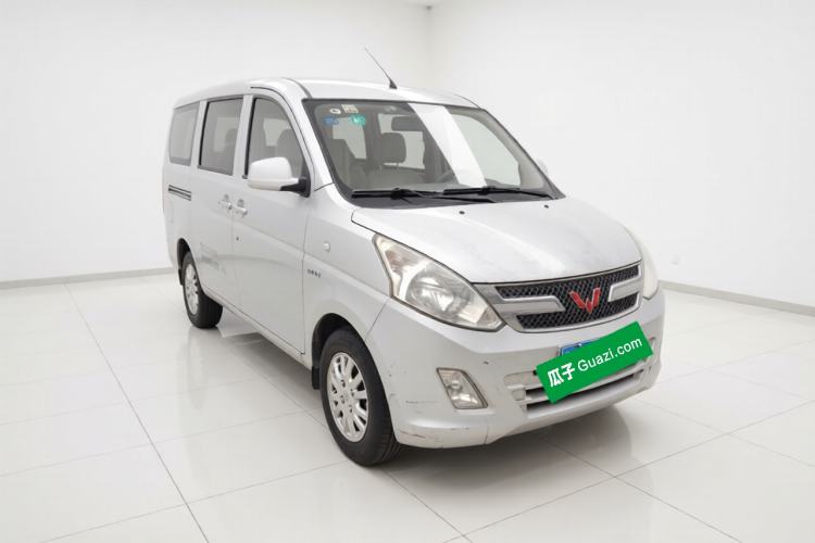 Used Wuling Rongguang V 2016 1.5L Practical Version Non-Power-Assisted Exterior 2