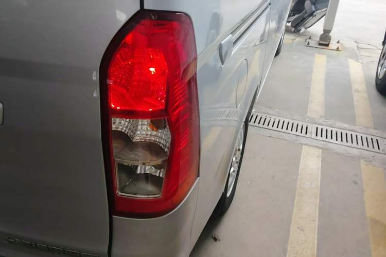 Used Wuling Rongguang V 2016 1.5L Standard Version Exterior 3
