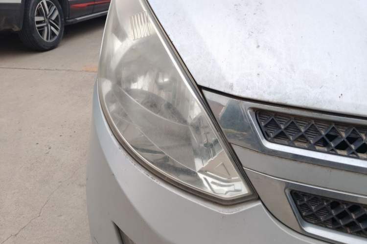 Used Wuling Rongguang V 2016 1.5L Practical Version Non-Power-Assisted Exterior 6
