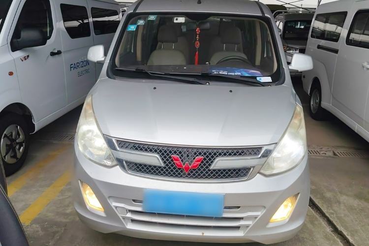 Used Wuling Rongguang V 2016 1.5L Standard Version Front