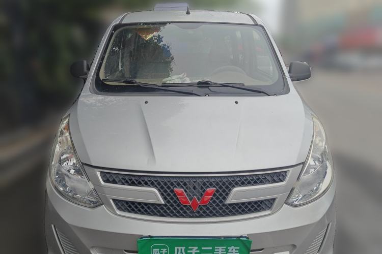 Used Wuling Rongguang V 2016 1.5L Practical Version Front