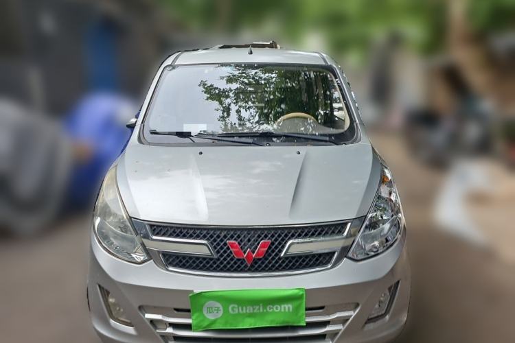Used Wuling Rongguang V 2016 1.5L Standard Version Front