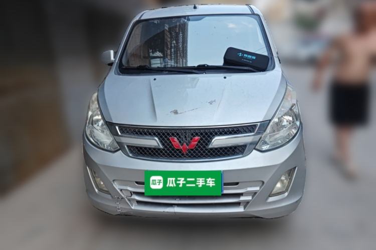 Used Wuling Rongguang V 2016 1.5L Standard Version Front