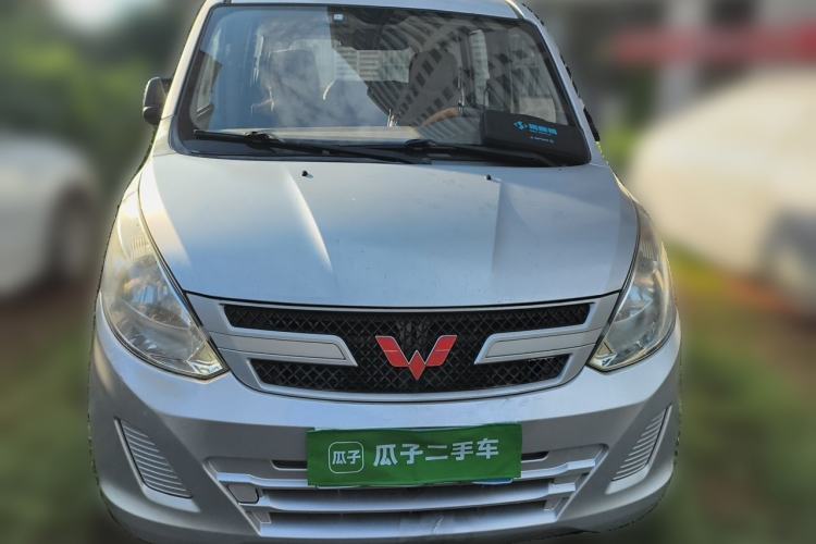 Used Wuling Rongguang V 2016 1.5L Practical Version Front