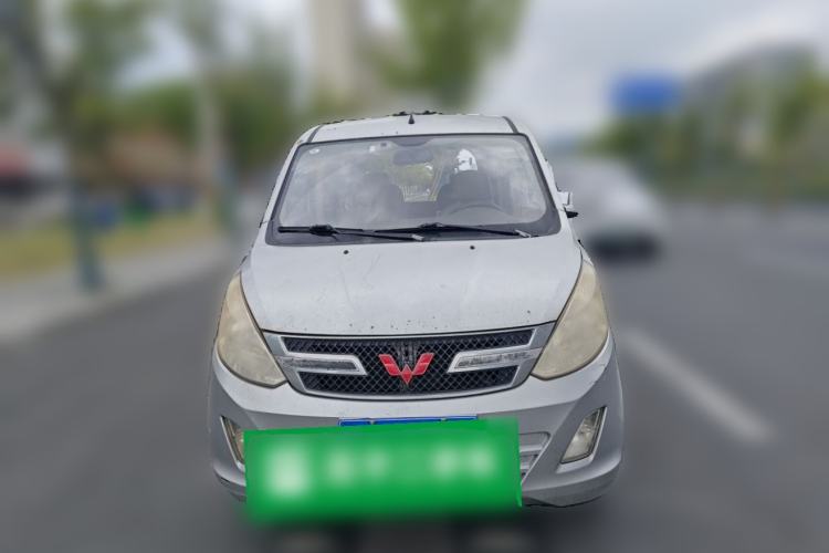 Used Wuling Rongguang V 2016 1.5L Standard Version Front