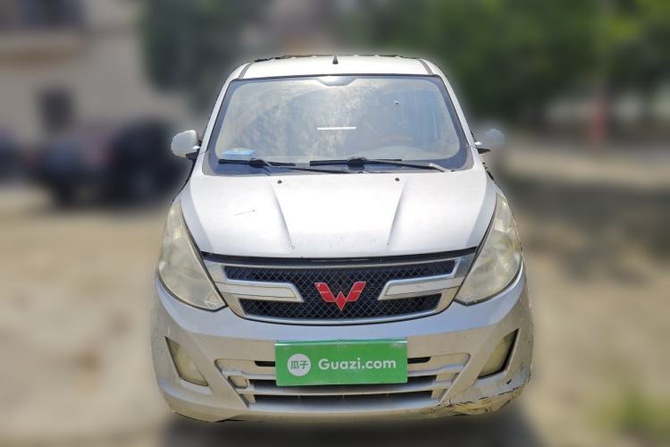 Used Wuling Rongguang V 2016 1.5L Standard Version Front