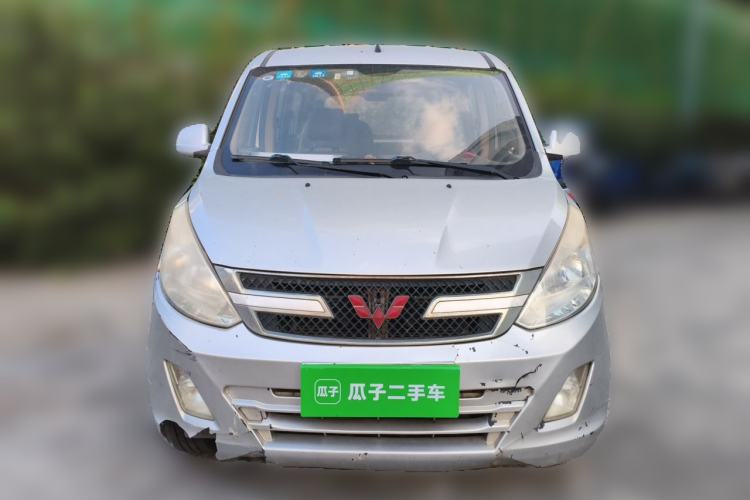 Used Wuling Rongguang V 2016 1.5L Standard Version Front