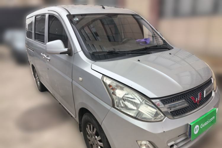 Used Wuling Rongguang V 2016 1.2L Practical Version Front Right 45 Deg