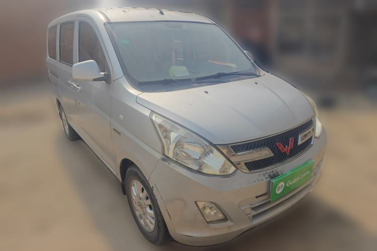 Used Wuling Rongguang V 2016 1.5L Standard Version Front Right 45 Deg