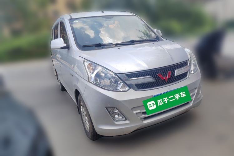 Used Wuling Rongguang V 2016 1.5L Standard Version Front Right 45 Deg
