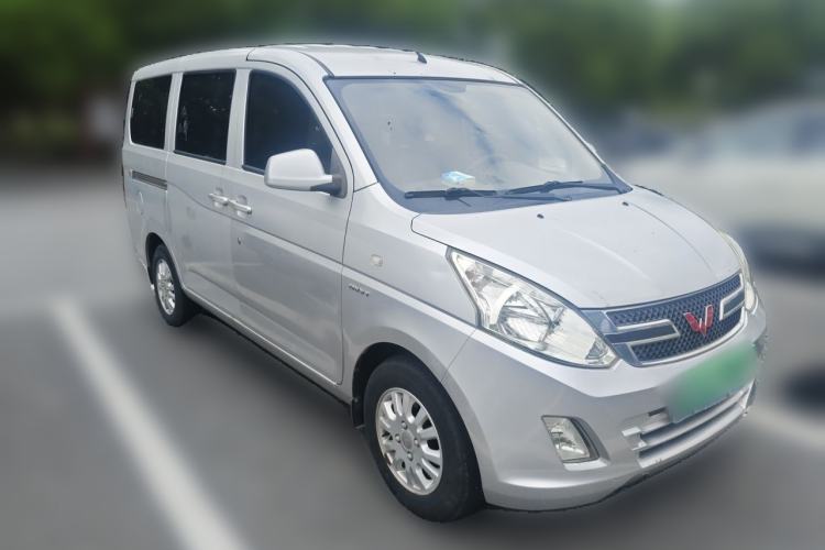 Used Wuling Rongguang V 2016 1.5L Standard Version Front Right 45 Deg