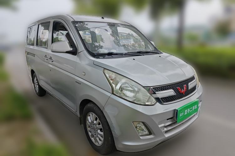 Used Wuling Rongguang V 2016 1.5L Standard Version Front Right 45 Deg