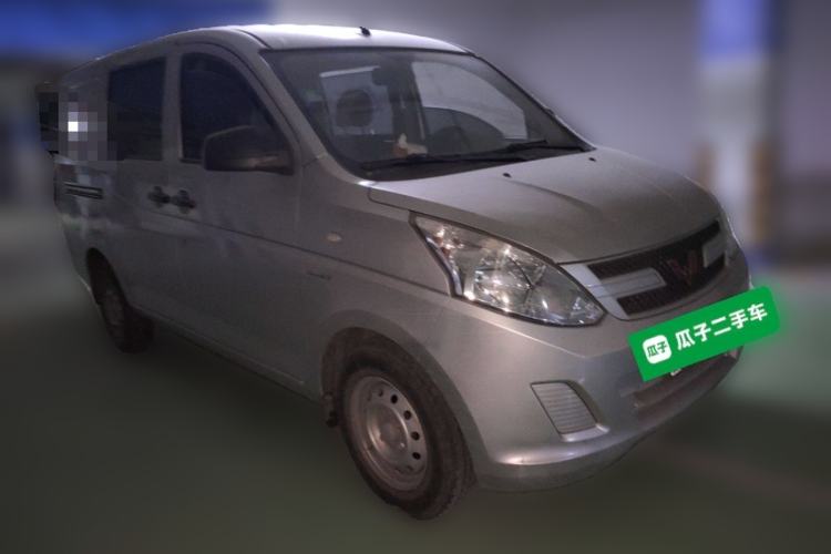 Used Wuling Rongguang V  Front Right 45 Deg