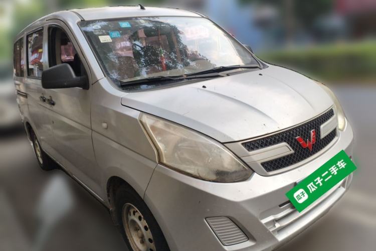 Used Wuling Rongguang V 2016 1.2L Practical Version Front Right 45 Deg