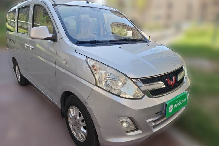 Used Wuling Rongguang V 2016 1.5L Standard Version Front Right 45 Deg