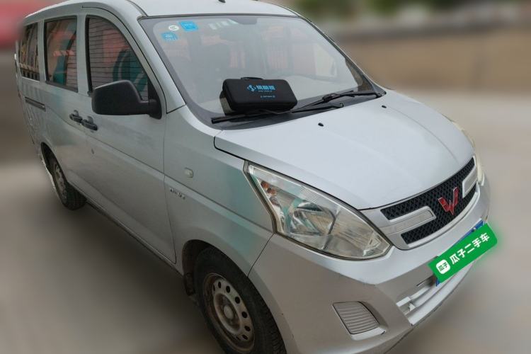 Used Wuling Rongguang V 2016 1.5L Standard Version Front Right 45 Deg