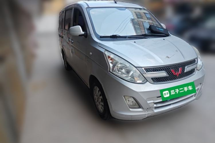 Used Wuling Rongguang V 2016 1.5L Standard Version Front Right 45 Deg