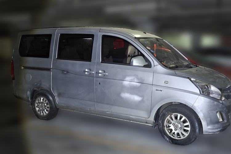 Used Wuling Rongguang V 2016 1.5L Standard Version Front Right 45 Deg