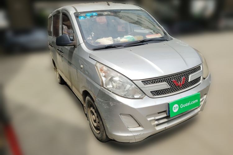Used Wuling Rongguang V 2016 1.2L Practical Version Front Right 45 Deg