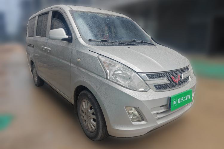 Used Wuling Rongguang V 2016 1.2L Standard Version Front Right 45 Deg