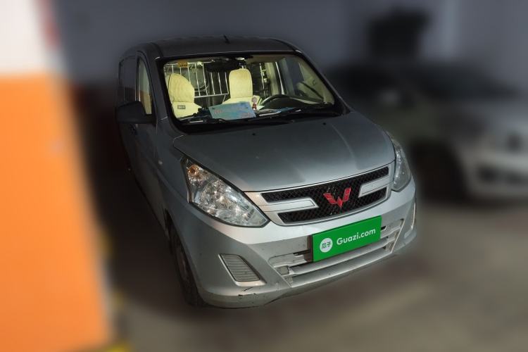 Used Wuling Rongguang V 2016 1.2L Practical Version Front Right 45 Deg