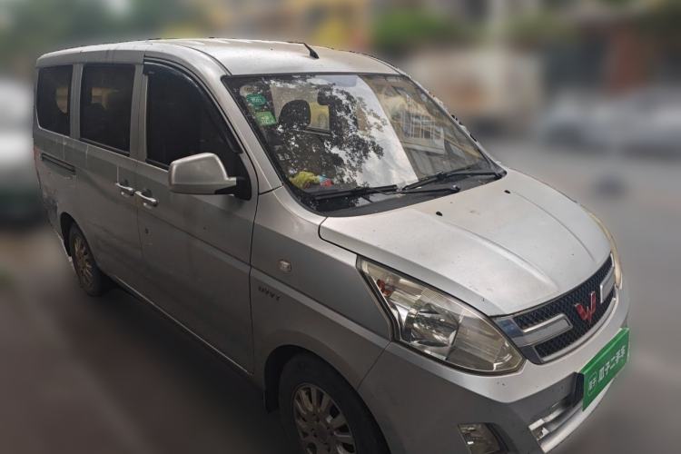 Used Wuling Rongguang V 2016 1.5L Standard Version Front Right 45 Deg