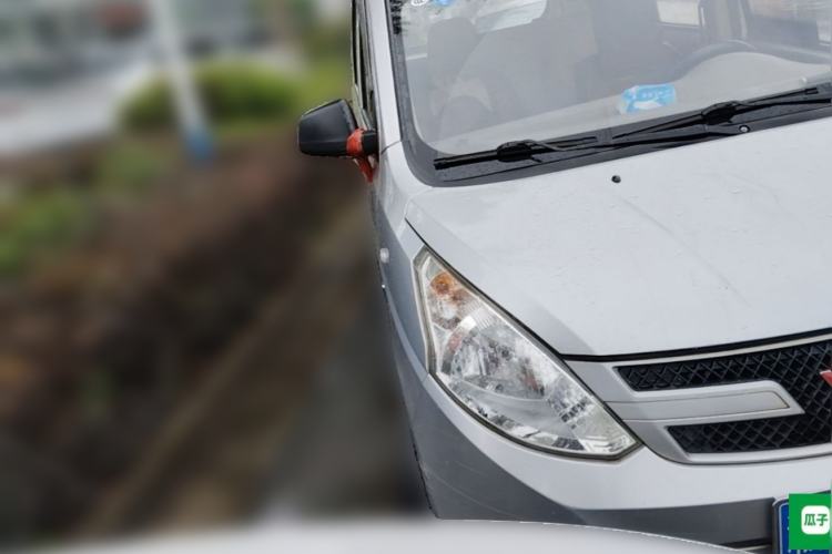 Used Wuling Rongguang V 2016 1.5L Practical Version Front Right 45 Deg