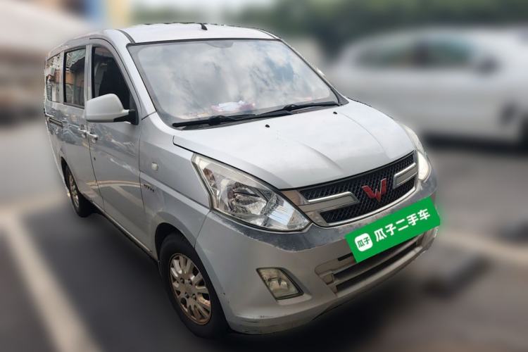 Used Wuling Rongguang V 2016 1.5L Standard Version Front Right 45 Deg