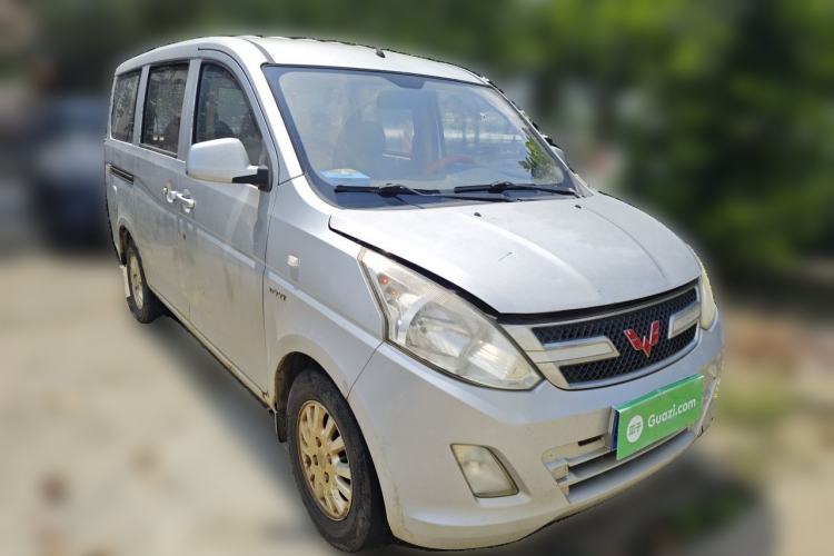 Used Wuling Rongguang V 2016 1.5L Standard Version Front Right 45 Deg